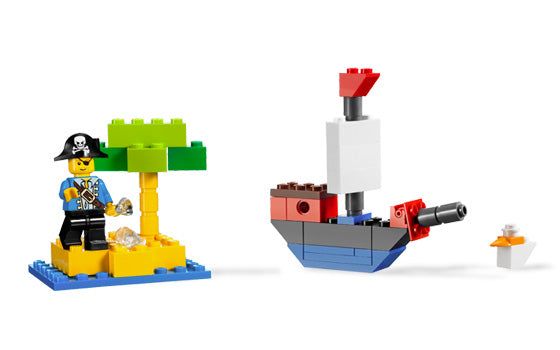 Lego Creative Build 6192 Pirate Set