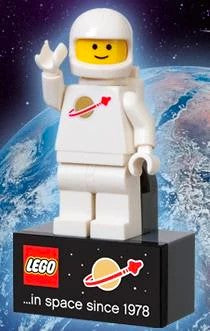 Lego Exclusive 2855028 Spaceman Magnet (polybag)