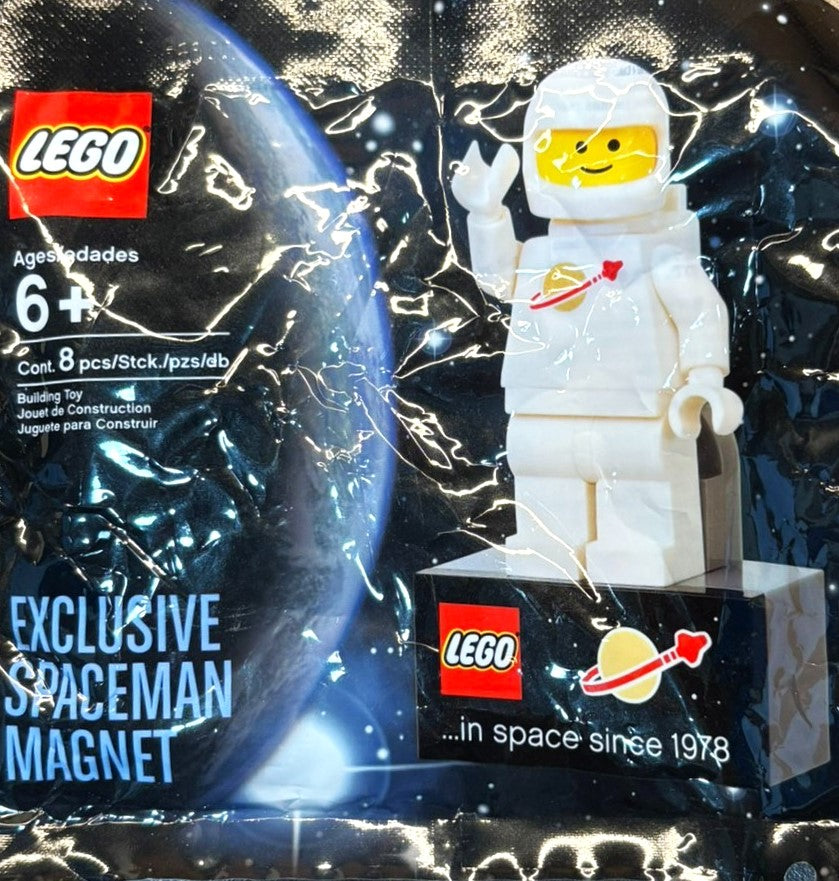 lego shop promotion polybag 2855028 spaceman on magnet minifigure